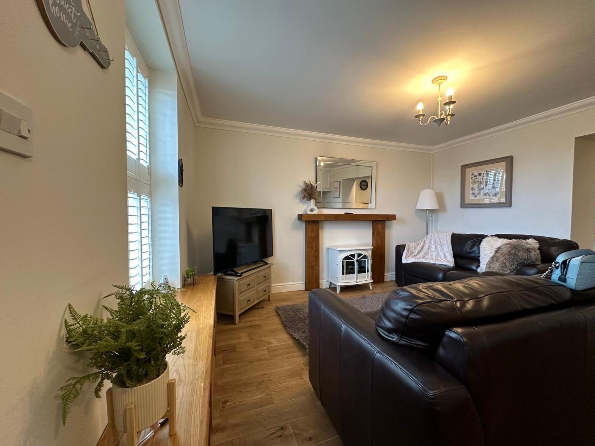 The Cosy Cottage Retreat! Perfect For Contractors, Relocators, Getaway Llantrisant  Exterior photo